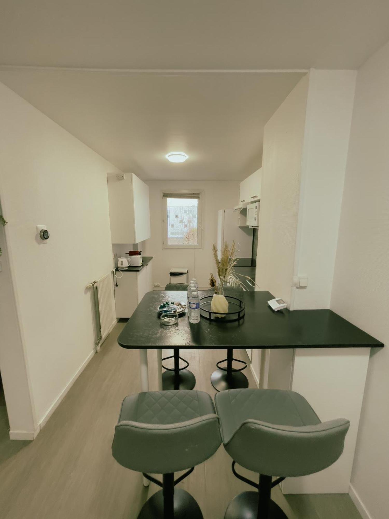 Appartement Proche U Arena Et La Defense Нантер Екстериор снимка